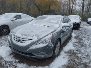 ✅ 2013 Hyundai Sonata SE • VIN: 5NPEC4AB4DH614417 • Лот: 43662555. Опубликован ранее на IAAI с пробегом 189 152 миль. Бесплатный доступ к архиву аукционных продаж из США и подробный отчёт об истории автомобиля на DreamBid. Изображение 2.
