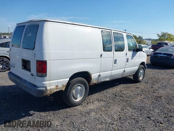 ✅ 2006 Ford Econoline Cargo • VIN: 1FTNE24W36DB01116 • Lot: 43352434. Listed on IAAI with 173,217 mi. Free auction sales archive from the USA and detailed vehicle history report at DreamBid. Image 4.