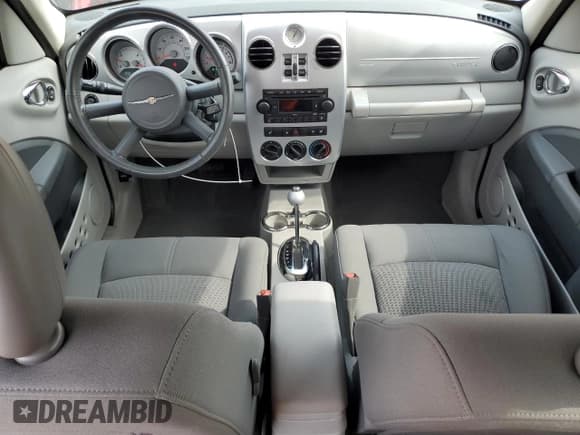 ✅ 2010 Chrysler PT Cruiser • VIN: 3A4GY5F96AT132432 • Лот: 61572255. Опубликован ранее на Copart с пробегом 41 855 миль. Бесплатный доступ к архиву аукционных продаж из США и подробный отчёт об истории автомобиля на DreamBid. Изображение 8.