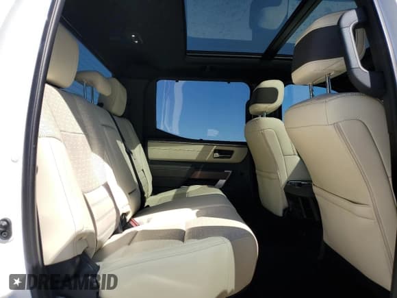 ✅ 2023 Toyota Tundra 1794 Edition Hybrid • VIN: 5TFMC5AB9PX002272 • Лот: 48714585. Опубликован ранее на Copart с пробегом 39 129 миль. Бесплатный доступ к архиву аукционных продаж из США и подробный отчёт об истории автомобиля на DreamBid. Изображение 10.