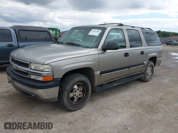 ✅ 2001 Chevrolet Suburban LS • VIN: 3GNFK16T81G225752 • Лот: 43053280. Опубликован ранее на IAAI с пробегом 140 604 миль. Бесплатный доступ к архиву аукционных продаж из США и подробный отчёт об истории автомобиля на DreamBid. Изображение 2.