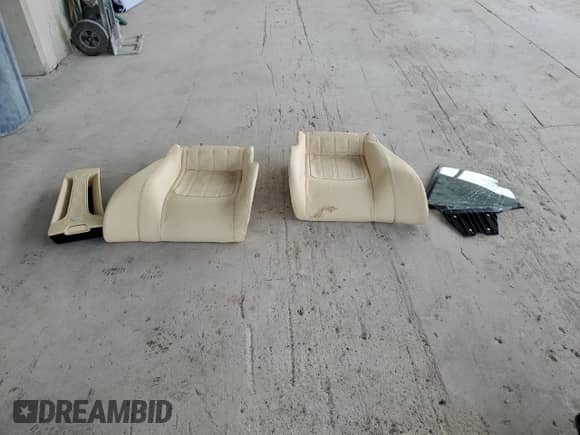 ✅ 2012 Bentley Continental GT • VIN: SCBGR3ZA0CC074963 • Lot: 90690125. Listed on Copart with 29,031 mi. Free auction sales archive from the USA and detailed vehicle history report at DreamBid. Image 12.