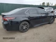 ✅ 2024 Toyota Camry SE • VIN: 4T1G11AK6RU238583 • Lot: 87112935. Wystawiony na Copart z przebiegiem 28 580 mil. Bezpłatny archiwum sprzedaży aukcyjnych z USA i szczegółowy raport historii pojazdu na DreamBid. Zdjęcie 3.