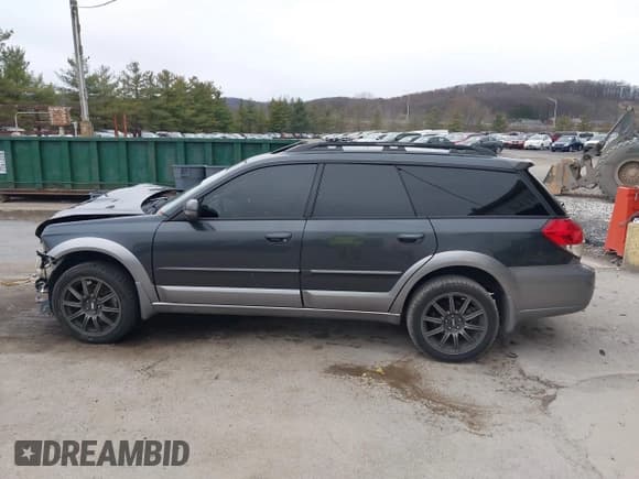 ✅ 2009 Subaru Outback XT Limited • VIN: 4S4BP63C396326863 • Лот: 43717389. Опубликован ранее на IAAI с пробегом 170 114 миль. Бесплатный доступ к архиву аукционных продаж из США и подробный отчёт об истории автомобиля на DreamBid. Изображение 15.
