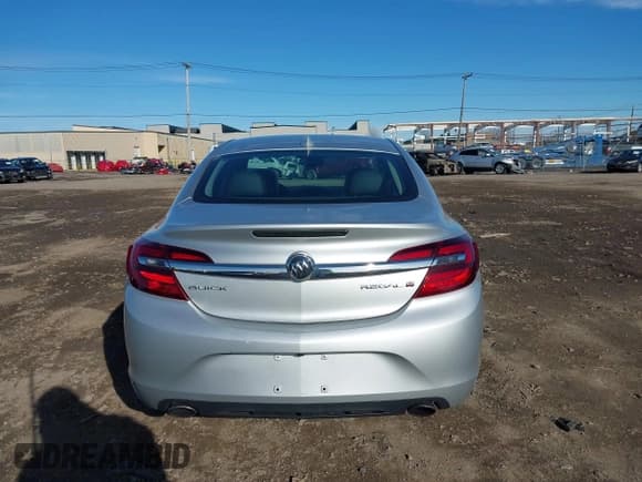 ✅ 2016 Buick Regal • VIN: 2G4GK5EX1G9108229 • Lot: 43765858. Listed on IAAI with 127,988 mi. Free auction sales archive from the USA and detailed vehicle history report at DreamBid. Image 16.