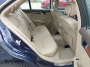 ✅ 2011 Mercedes-Benz C 300 Sport • VIN: WDDGF8BB2BR134569 • Лот: 42924310. Опубликован ранее на IAAI с пробегом 165 450 миль. Бесплатный доступ к архиву аукционных продаж из США и подробный отчёт об истории автомобиля на DreamBid. Изображение 8.