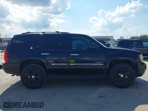 2010 Chevrolet Tahoe LTZ с VIN 1GNUCCE00AR145756, выставлен на аукционе IAAI как лот 43141466 с пробегом 261 166 миль миль и . История ставок и продаж доступна на DreamBid. Изображение 13.