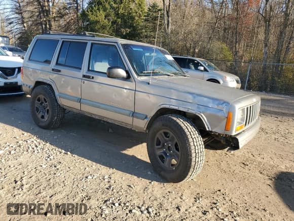 ✅ 2000 Jeep Cherokee • VIN: 1J4FF48S3YL272441 • Lot: 92917685. Wystawiony na Copart z przebiegiem 167 045 mil. Bezpłatny archiwum sprzedaży aukcyjnych z USA i szczegółowy raport historii pojazdu na DreamBid. Zdjęcie 4.