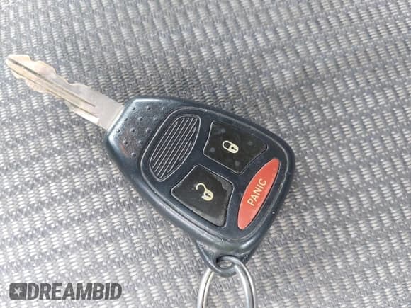 ✅ 2010 Dodge Dakota Bighorn/Lonestar • VIN: 1D7CW3GK8AS202813 • Lot: 42467823. Wystawiony na IAAI z przebiegiem 166 294 mil. Bezpłatny archiwum sprzedaży aukcyjnych z USA i szczegółowy raport historii pojazdu na DreamBid. Zdjęcie 11.