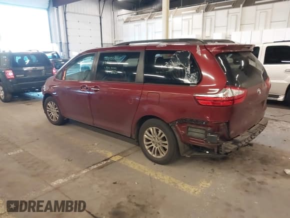 ✅ 2016 Toyota Sienna XLE • VIN: 5TDYK3DCXGS697980 • Lot: 41500895. Listed on IAAI with 94,750 mi. Free auction sales archive from the USA and detailed vehicle history report at DreamBid. Image 3.