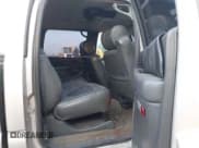 ✅ 2005 Chevrolet Silverado 2500HD LS • VIN: 1GCHK23U45F802269 • Lot: 42793768. Wystawiony na IAAI z przebiegiem 131 588 mil. Bezpłatny archiwum sprzedaży aukcyjnych z USA i szczegółowy raport historii pojazdu na DreamBid. Zdjęcie 8.