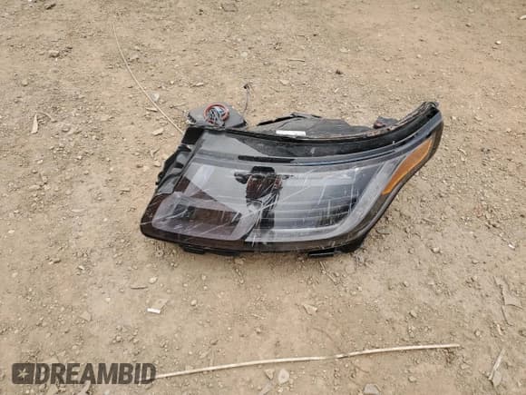 ✅ 2019 Land Rover Range Rover HSE • VIN: SALGS2SV7KA547690 • Lot: 52259445. Listed on Copart with 64,636 mi. Free auction sales archive from the USA and detailed vehicle history report at DreamBid. Image 14.