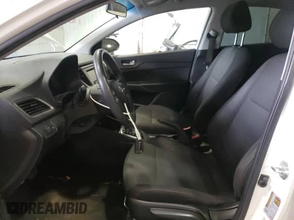 2018 Hyundai Accent SEL z VIN 3KPC24A35JE006750, wystawiony jako Copart lot #80789103 z przebiegiem 125 958 mil mil oraz . Historia ofert i sprzedaży dostępna na DreamBid. Obrazek 7.