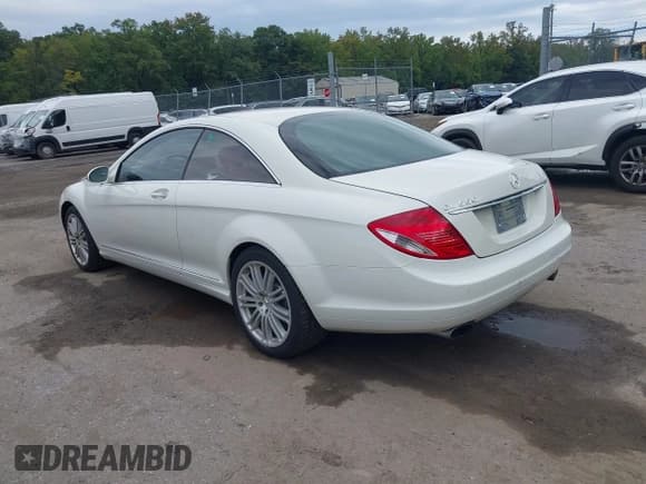 ✅ 2008 Mercedes-Benz CL 550 • VIN: WDDEJ71X28A013495 • Lot: 43112564. Wystawiony na IAAI z przebiegiem 80 413 mil. Bezpłatny archiwum sprzedaży aukcyjnych z USA i szczegółowy raport historii pojazdu na DreamBid. Zdjęcie 3.