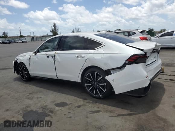 ✅ 2024 Honda Accord Touring • VIN: 1HGCY2F82RA034500 • Lot: 54598045. Wystawiony na Copart z przebiegiem 10 205 mil. Bezpłatny archiwum sprzedaży aukcyjnych z USA i szczegółowy raport historii pojazdu na DreamBid. Zdjęcie 2.