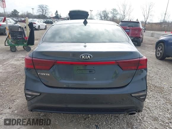 ✅ 2021 Kia Forte LXS • VIN: 3KPF24AD8ME332004 • Lot: 42069968. Wystawiony na IAAI z przebiegiem 74 758 mil. Bezpłatny archiwum sprzedaży aukcyjnych z USA i szczegółowy raport historii pojazdu na DreamBid. Zdjęcie 17.