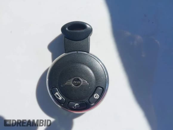 ✅ 2015 MINI Countryman S • VIN: WMWZC5C53FWP48473 • Lot: 43110995. Wystawiony na IAAI z przebiegiem 156 302 mil. Bezpłatny archiwum sprzedaży aukcyjnych z USA i szczegółowy raport historii pojazdu na DreamBid. Zdjęcie 11.