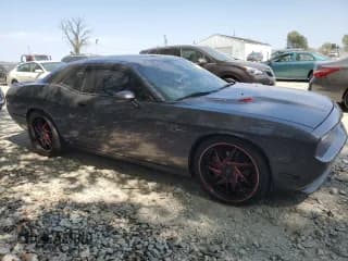 ✅ 2014 Dodge Challenger R/T 100th Anniversary Appearance • VIN: 2C3CDYBT8EH137458 • Lot: 70853314. Wystawiony na Copart z przebiegiem 61 411 mil. Bezpłatny archiwum sprzedaży aukcyjnych z USA i szczegółowy raport historii pojazdu na DreamBid. Zdjęcie 4.