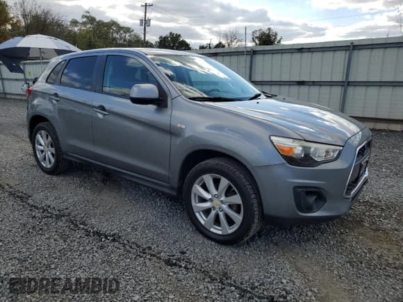 ✅ 2013 Mitsubishi Outlander ES • VIN: 4A4AP3AU9DE016542 • Лот: 86162945. Опубликован ранее на Copart с пробегом 142 418 миль. Бесплатный доступ к архиву аукционных продаж из США и подробный отчёт об истории автомобиля на DreamBid. Изображение 4.