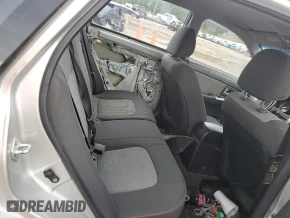 ✅ 2009 Kia Spectra Spectra5 • VIN: KNAFE241395022419 • Lot: 61037105. Wystawiony na Copart z przebiegiem 212 026 mil. Bezpłatny archiwum sprzedaży aukcyjnych z USA i szczegółowy raport historii pojazdu na DreamBid. Zdjęcie 10.