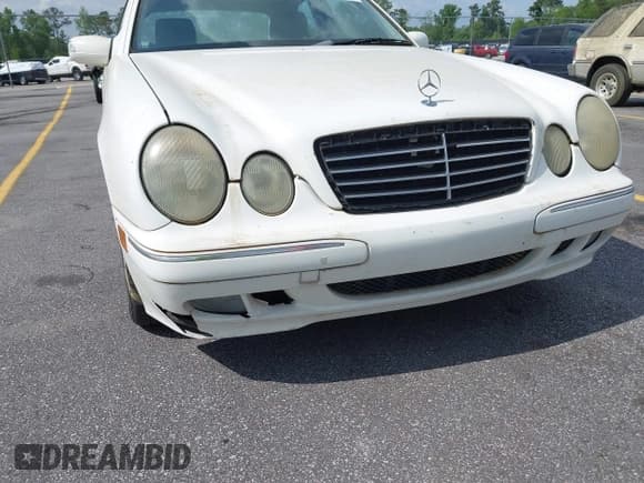 ✅ 2002 Mercedes-Benz E 320 • VIN: WDBJF65J22B432263 • Лот: 42130545. Опубликован ранее на IAAI с пробегом 220 852 миль. Бесплатный доступ к архиву аукционных продаж из США и подробный отчёт об истории автомобиля на DreamBid. Изображение 6.