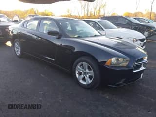 ✅ 2012 Dodge Charger SE • VIN: 2C3CDXBG7CH210961 • Lot: 43555382. Wystawiony na IAAI z przebiegiem 153 624 mil. Bezpłatny archiwum sprzedaży aukcyjnych z USA i szczegółowy raport historii pojazdu na DreamBid. Zdjęcie 1.