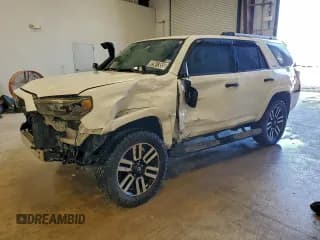 ✅ 2019 Toyota 4Runner SR5 Premium • VIN: JTEBU5JR2K5626139 • Lot: 92941355. Listed on Copart with 100,005 mi. Free auction sales archive from the USA and detailed vehicle history report at DreamBid. Image 1.