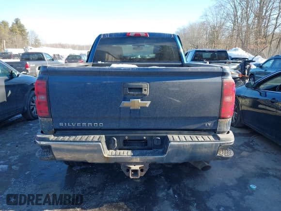 ✅ 2015 Chevrolet Silverado 2500HD LT • VIN: 1GC2KVEG8FZ549360 • Lot: 41497647. Wystawiony na IAAI z przebiegiem 142 379 mil. Bezpłatny archiwum sprzedaży aukcyjnych z USA i szczegółowy raport historii pojazdu na DreamBid. Zdjęcie 16.