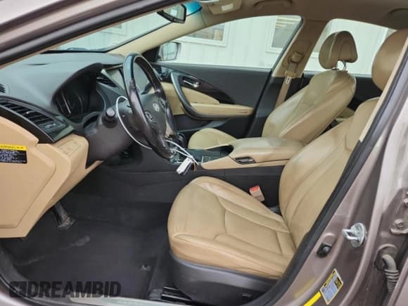 ✅ 2012 Hyundai Azera • VIN: KMHFG4JG7CA126259 • Lot: 89725715. Listed on Copart with 148,622 mi. Free auction sales archive from the USA and detailed vehicle history report at DreamBid. Image 7.