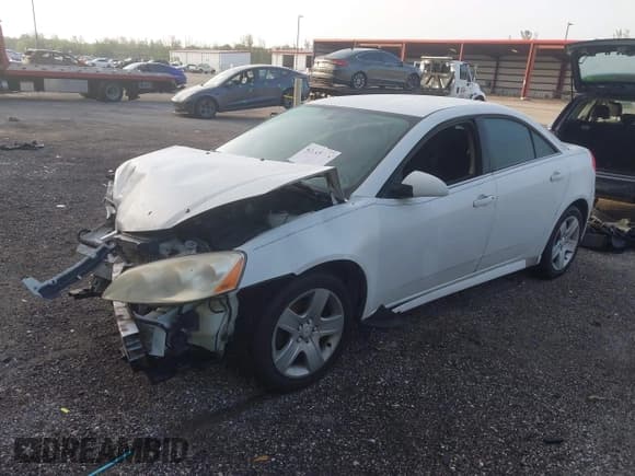 ✅ 2010 Pontiac G6 1SB • VIN: 1G2ZA5E09A4125667 • Lot: 42445714. Wystawiony na IAAI z przebiegiem 194 203 mil. Bezpłatny archiwum sprzedaży aukcyjnych z USA i szczegółowy raport historii pojazdu na DreamBid. Zdjęcie 2.
