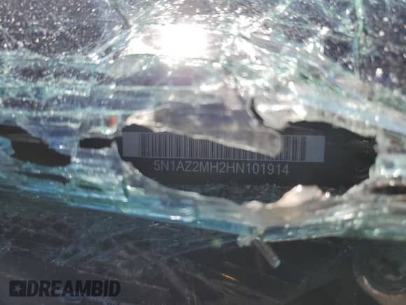 2017 Nissan Murano Platinum z VIN 5N1AZ2MH2HN101914, wystawiony jako Copart lot #90236625 z przebiegiem 112 615 mil mil oraz Szkoda całkowita • Salvage title. Historia ofert i sprzedaży dostępna na DreamBid. Obrazek 14.