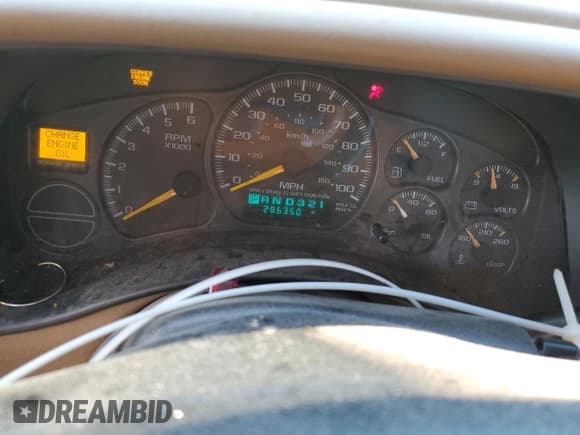✅ 2000 Chevrolet Silverado 1500 LS • VIN: 2GCEC19T4Y1199392 • Lot: 92862095. Listed on Copart with 286,350 mi. Free auction sales archive from the USA and detailed vehicle history report at DreamBid. Image 9.