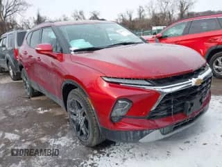2023 Chevrolet Blazer LT z VIN 3GNKBJRS1PS225535, wystawiony jako IAAI lot #41389360 z przebiegiem 7 197 mil mil oraz . Historia ofert i sprzedaży dostępna na DreamBid. Obrazek 1.