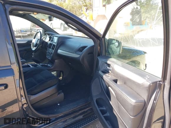 ✅ 2015 Dodge Grand Caravan SXT • VIN: 2C4RDGCGXFR651213 • Lot: 43407544. Wystawiony na IAAI z przebiegiem 121 747 mil. Bezpłatny archiwum sprzedaży aukcyjnych z USA i szczegółowy raport historii pojazdu na DreamBid. Zdjęcie 5.