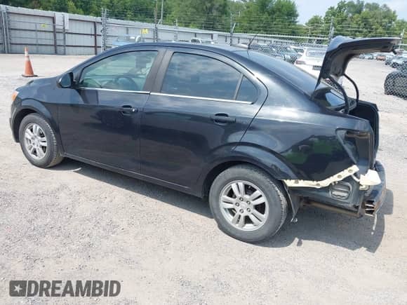 2015 Chevrolet Sonic LT с VIN 1G1JC5SH2F4107539, выставлен на аукционе IAAI как лот 43021469 с пробегом 166 519 миль миль и . История ставок и продаж доступна на DreamBid. Изображение 3.