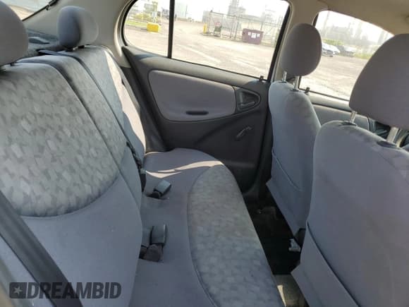 ✅ 2000 Toyota ECHO • VIN: JTDBT1230Y0026624 • Lot: 64580985. Wystawiony na Copart z przebiegiem 114 623 mil. Bezpłatny archiwum sprzedaży aukcyjnych z USA i szczegółowy raport historii pojazdu na DreamBid. Zdjęcie 10.