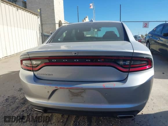 2023 Dodge Charger SXT z VIN 2C3CDXBG9PH690801, wystawiony jako IAAI lot #43584697 z przebiegiem 46 293 mil mil oraz . Historia ofert i sprzedaży dostępna na DreamBid. Obrazek 17.
