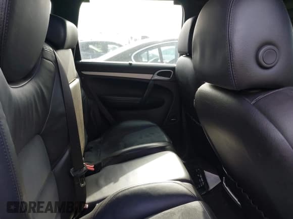 ✅ 2009 Porsche Cayenne GTS • VIN: WP1AD29P39LA60854 • Lot: 42034711. Wystawiony na IAAI z przebiegiem 116 015 mil. Bezpłatny archiwum sprzedaży aukcyjnych z USA i szczegółowy raport historii pojazdu na DreamBid. Zdjęcie 8.