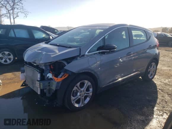 2020 Chevrolet Bolt EV LT z VIN 1G1FY6S06L4139235, wystawiony jako Copart lot #40294844 z przebiegiem 21 504 mil mil oraz . Historia ofert i sprzedaży dostępna na DreamBid. Obrazek 1.