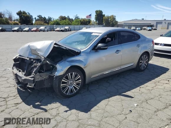 ✅ 2014 Kia Cadenza Limited • VIN: KNALN4D74E5129850 • Lot: 71432155. Wystawiony na Copart z przebiegiem 219 284 mil. Bezpłatny archiwum sprzedaży aukcyjnych z USA i szczegółowy raport historii pojazdu na DreamBid. Zdjęcie 1.