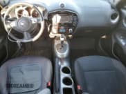 ✅ 2015 Nissan Juke SV • VIN: JN8AF5MR5FT507156 • Lot: 84249975. Wystawiony na Copart z przebiegiem 156 770 mil. Bezpłatny archiwum sprzedaży aukcyjnych z USA i szczegółowy raport historii pojazdu na DreamBid. Zdjęcie 8.