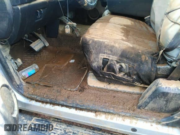 ✅ 2012 Chevrolet Silverado 2500HD LT • VIN: 1GC2KXCG1CZ337684 • Lot: 40494392. Wystawiony na IAAI z przebiegiem Nie podano. Bezpłatny archiwum sprzedaży aukcyjnych z USA i szczegółowy raport historii pojazdu na DreamBid. Zdjęcie 6.