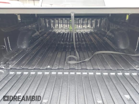 ✅ 2014 GMC Sierra 1500 SLE • VIN: 1GTR1UECXEZ364508 • Lot: 43436733. Wystawiony na IAAI z przebiegiem 75 208 mil. Bezpłatny archiwum sprzedaży aukcyjnych z USA i szczegółowy raport historii pojazdu na DreamBid. Zdjęcie 17.