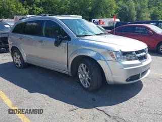 ✅ 2010 Dodge Journey R/T • VIN: 3D4PH6FV8AT135912 • Lot: 43072570. Wystawiony na IAAI z przebiegiem 131 864 mil. Bezpłatny archiwum sprzedaży aukcyjnych z USA i szczegółowy raport historii pojazdu na DreamBid. Zdjęcie 1.