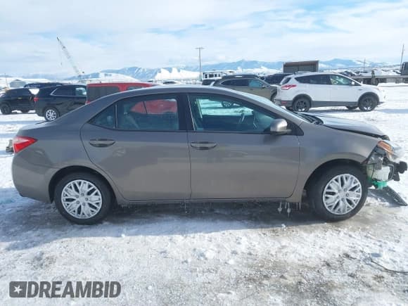 ✅ 2018 Toyota Corolla L • VIN: 2T1BURHE1JC009489 • Lot: 41560721. Listed on IAAI with 102,667 mi. Free auction sales archive from the USA and detailed vehicle history report at DreamBid. Image 13.