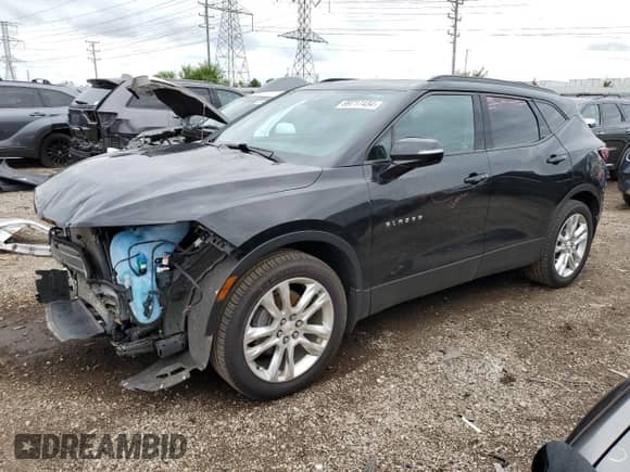 2019 Chevrolet Blazer z VIN 3GNKBDRSXKS669796, wystawiony jako Copart lot #69717434 z przebiegiem 67 181 mil mil oraz Szkoda całkowita • Salvage title. Historia ofert i sprzedaży dostępna na DreamBid. Obrazek 1.