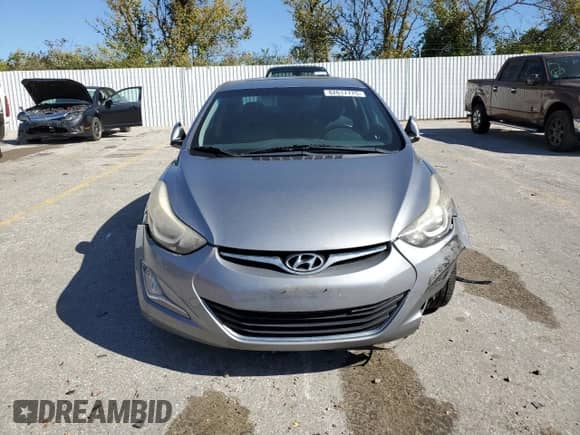 2014 Hyundai Elantra SE z VIN KMHDH4AE0EU126544, wystawiony jako Copart lot #82617775 z przebiegiem 217 356 mil mil oraz Szkoda całkowita • Salvage title. Historia ofert i sprzedaży dostępna na DreamBid. Obrazek 5.