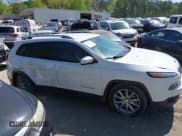 ✅ 2018 Jeep Cherokee Limited • VIN: 1C4PJLDB8JD563185 • Lot: 41997900. Wystawiony na IAAI z przebiegiem 72 902 mil. Bezpłatny archiwum sprzedaży aukcyjnych z USA i szczegółowy raport historii pojazdu na DreamBid. Zdjęcie 13.