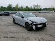 ✅ 2025 Kia K5 GT • VIN: KNAG44J82S5349419 • Lot: 66704465. Wystawiony na Copart z przebiegiem 7 381 mil. Bezpłatny archiwum sprzedaży aukcyjnych z USA i szczegółowy raport historii pojazdu na DreamBid. Zdjęcie 14.