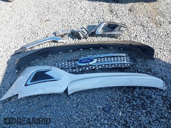 ✅ 2018 Ford Expedition Max Platinum • VIN: 1FMJK1MT7JEA65601 • Lot: 43294368. Wystawiony na IAAI z przebiegiem 70 307 mil. Bezpłatny archiwum sprzedaży aukcyjnych z USA i szczegółowy raport historii pojazdu na DreamBid. Zdjęcie 12.